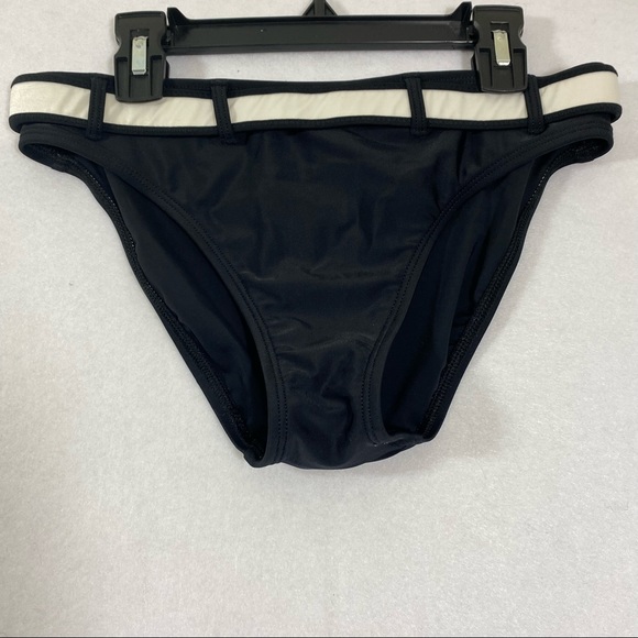 La Blanca Bikini Bottom underwear Woman’s bikini bottoms black belted size 8 - Picture 1 of 7